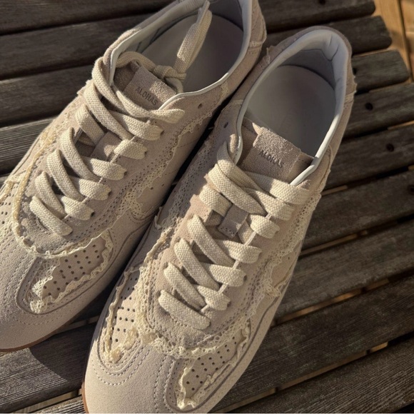 ALOHAS Cream Lace-Up Sneakers - Picture 6 of 8